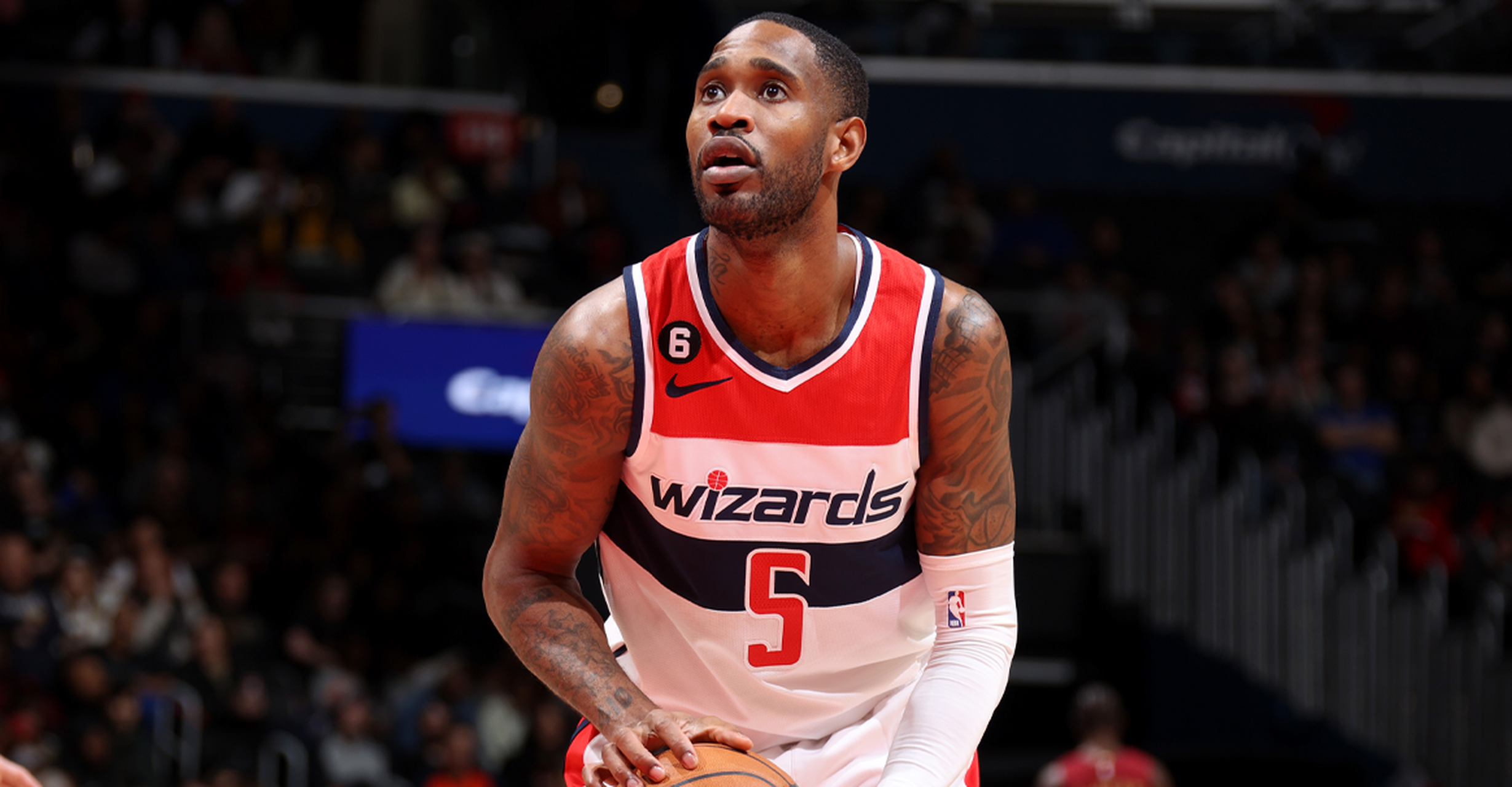 包含里昂训练开放日，今夜调整名单引欢呼，全明星赛在即，球队文化再被提及的词条kaiyun